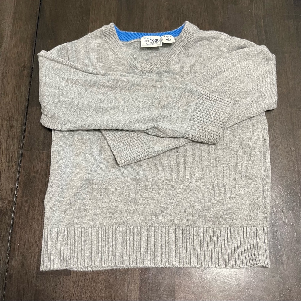 Children’s Place sweater size: XS or 4